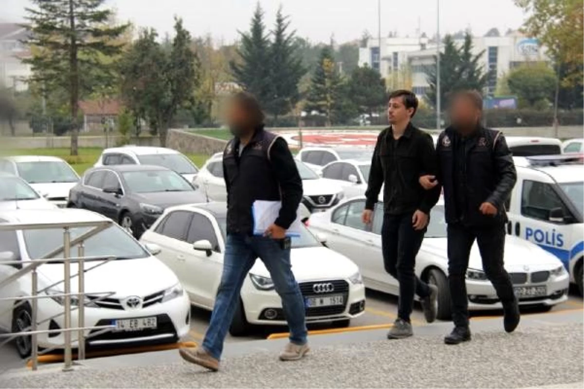 Ankara\'da yakalanan FETÖ şüphelisi, Bolu\'ya getirildi (2)