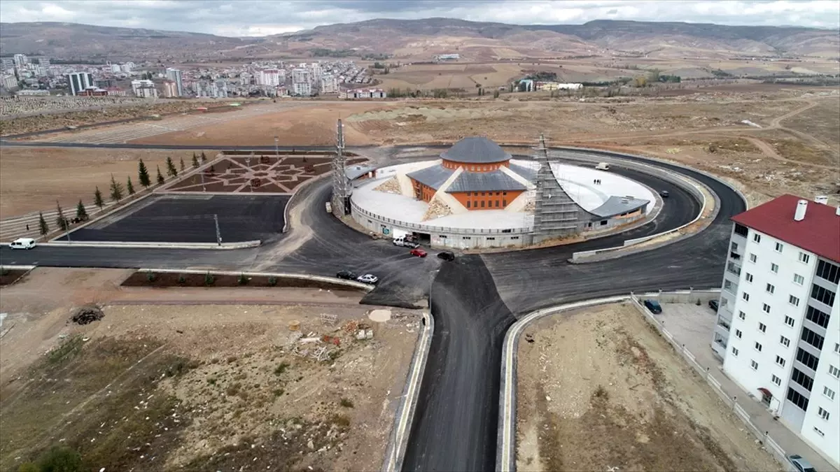 "Ay yıldız" mimarili cami için yeni yollar açıldı