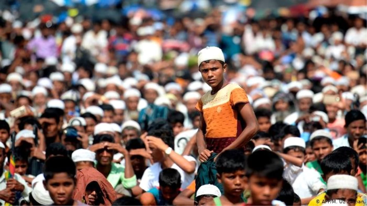 Bangladeş Rohingyaları sel tehlikesi altındaki adaya yerleştirecek