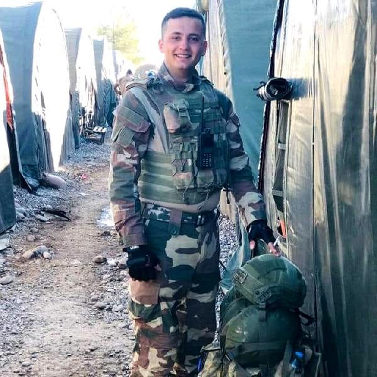 \'Barış Pınarı Harekatı\'nda görevli uzman çavuşun üzerine yıldırım isabet etti