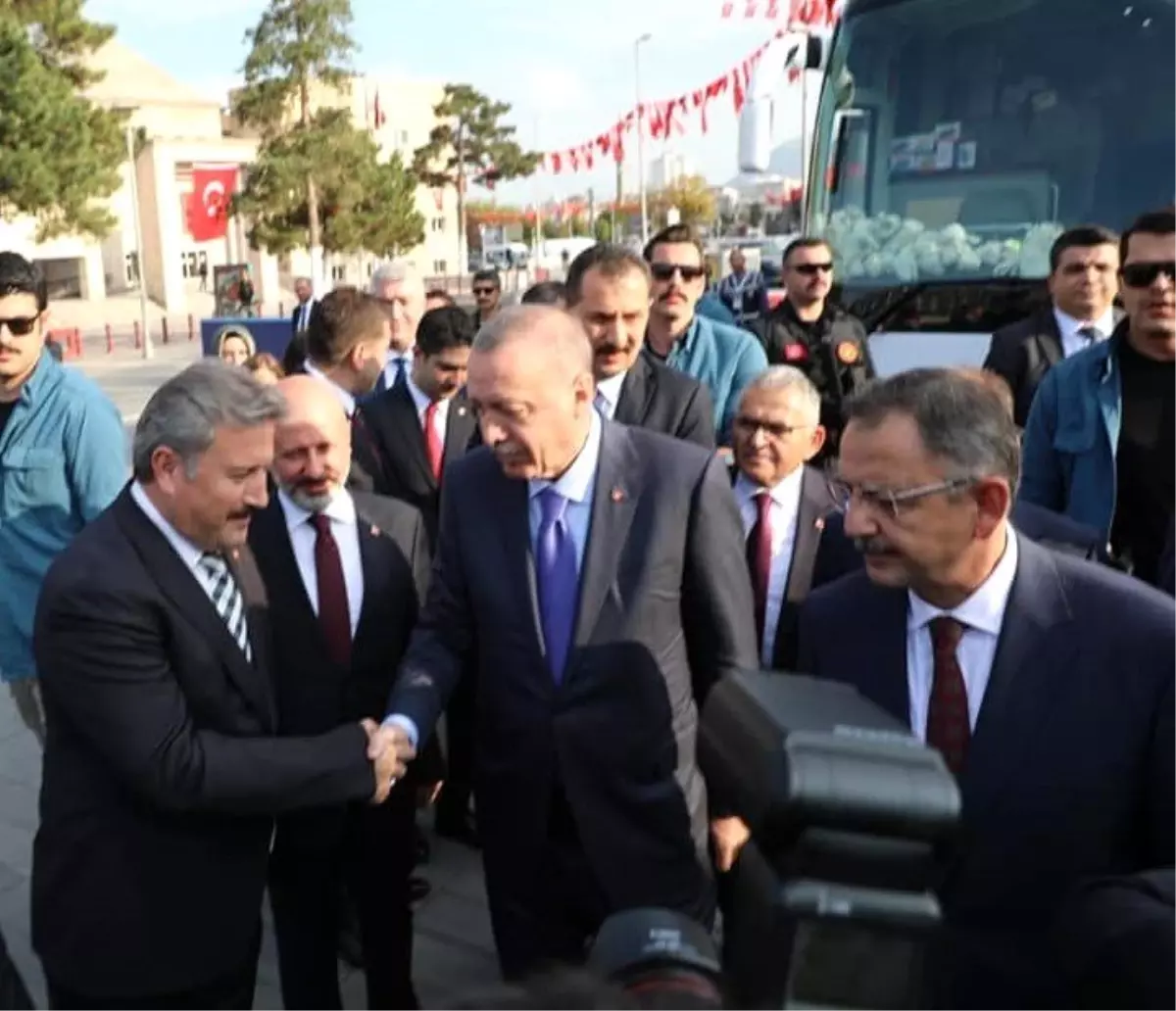 Başkan Mustafa Palancıoğlu, Cumhurbaşkanı Recep Tayyip Erdoğan\'a Melikgazi\'nin 5 yatırımı hakkında...