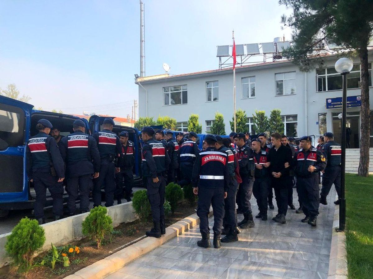 Çanakkale\'de mülteci kaçaklığına 8 tutuklama