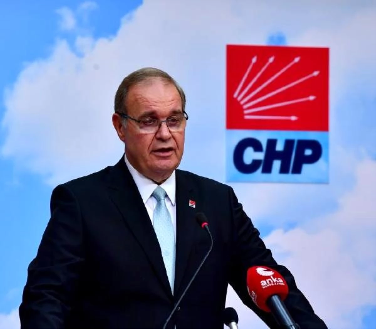 CHP\'li Öztrak: Suriyelilerin ülkelerine dönmelerini sağlamak lazım