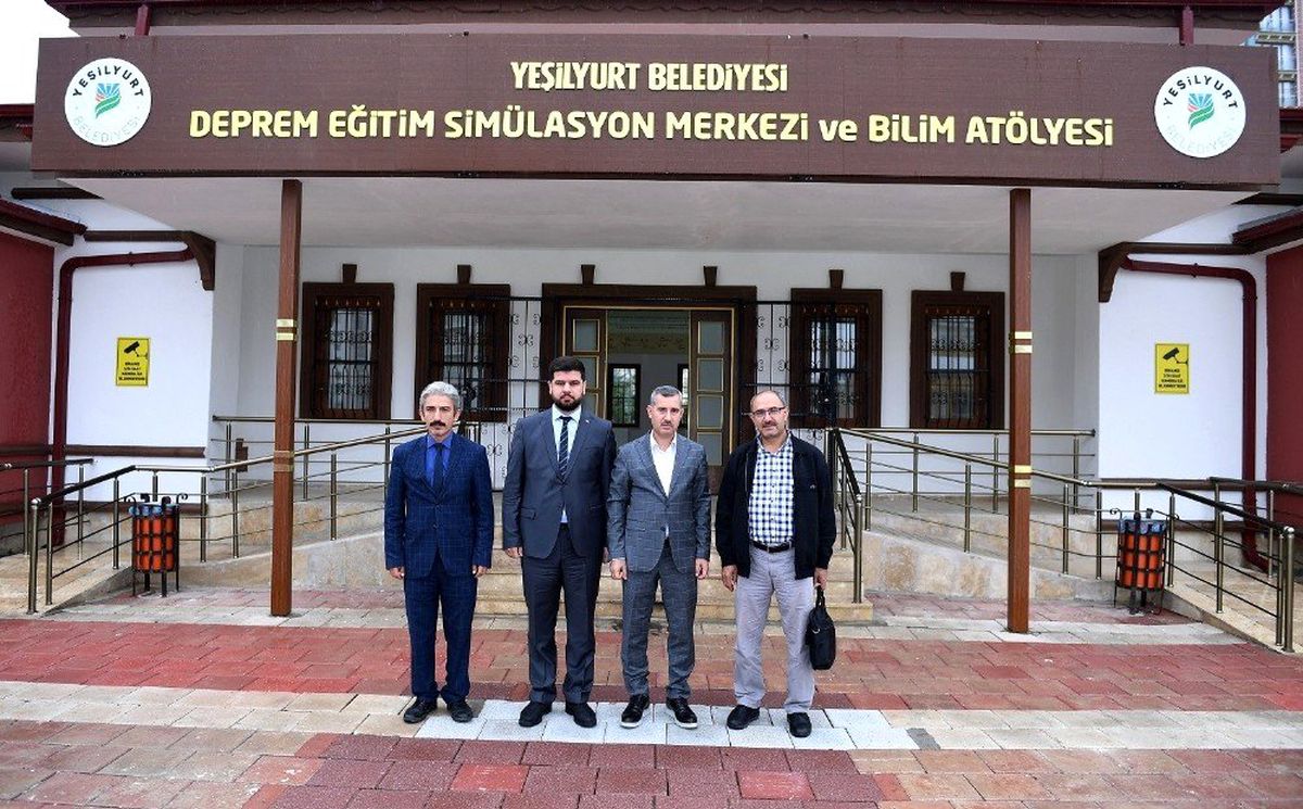 Deprem Eğitim Simülasyon Merkezi gezildi