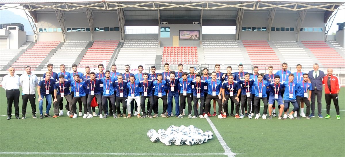 Engelli Futbolu Şenliği, İzmir\'de yapıldı