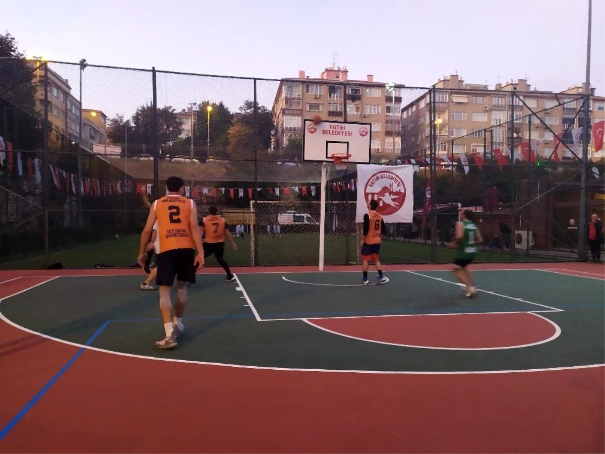Fatih Belediyesi\'nden sokak basketbolu turnuvası