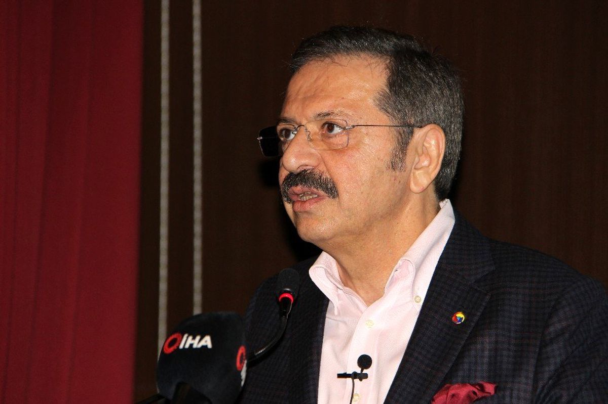 Hisarcıklıoğlu \'Hayallerinizden vazgeçmeyin\'