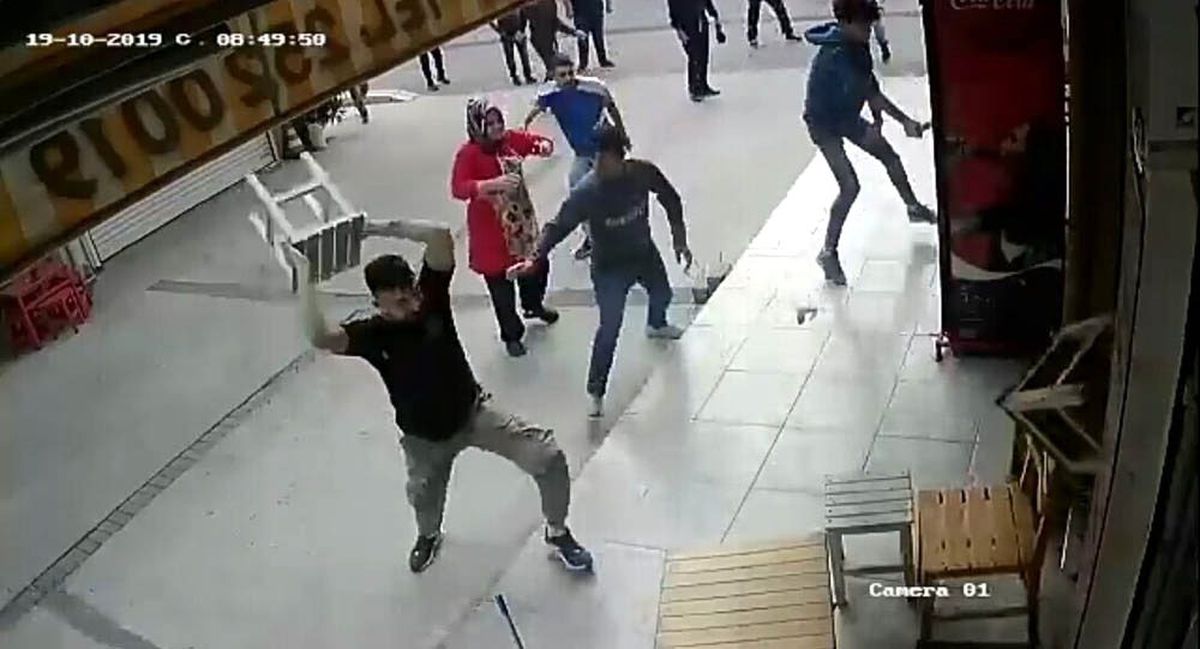 İzmir\'de dehşet anları: Karı-kocanın iş yerine böyle saldırdılar