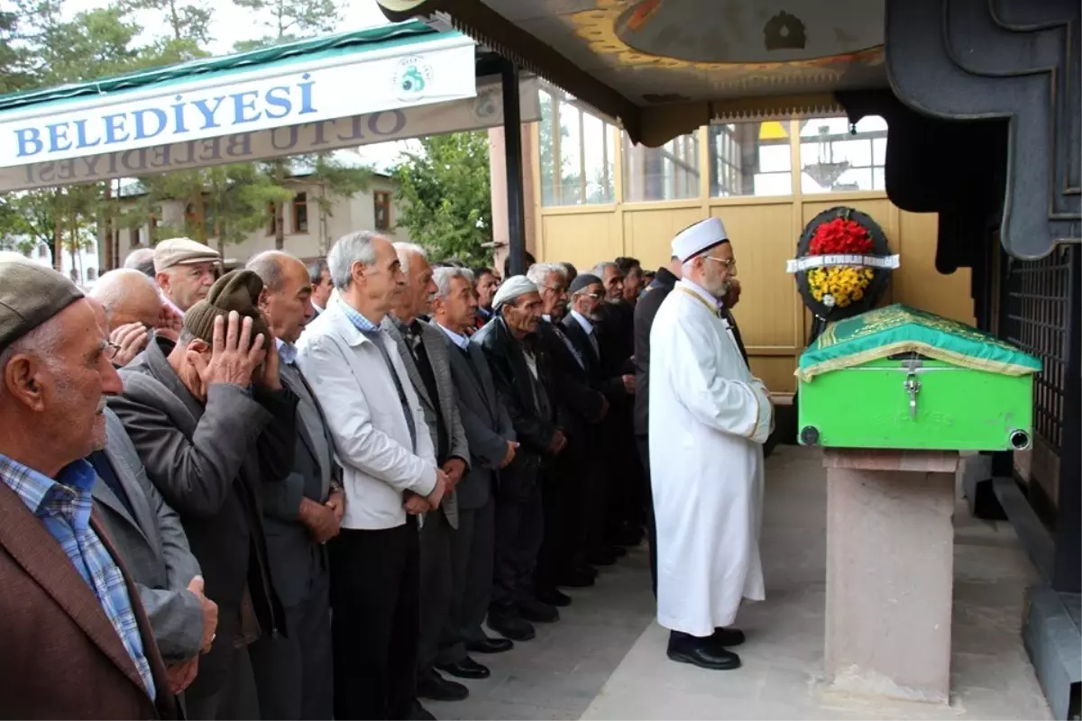 Oltu Tahsin ağabeyisini kaybetti