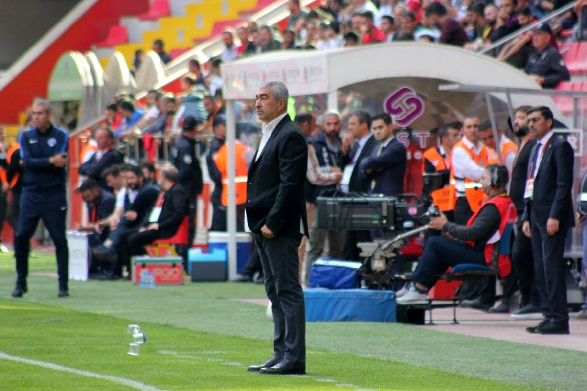 Samet Aybaba puanla başladı