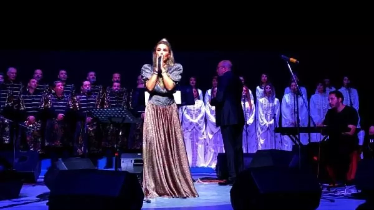 Seren Serengil, Medeniyetler Korosu ile sahne aldı