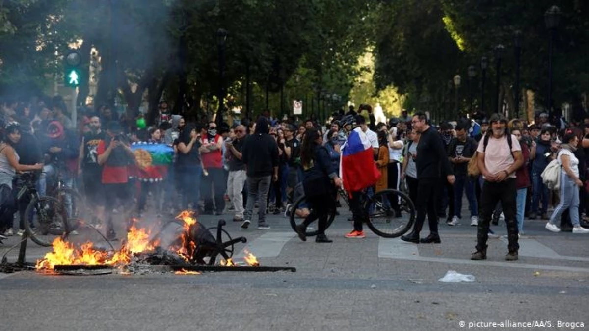 Şili\'deki protestolarda can kaybı artıyor