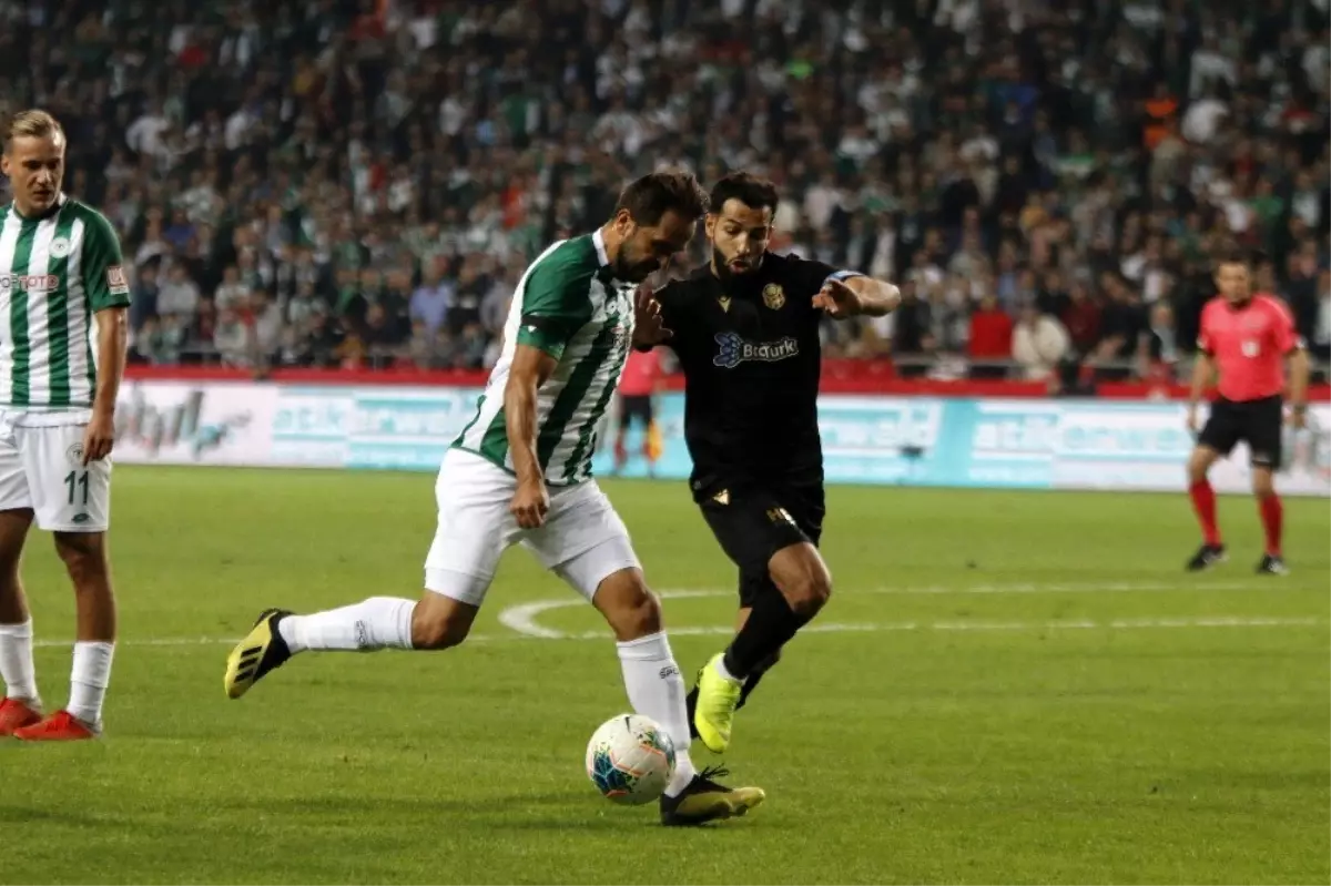 Süper Lig: Konyaspor: 0 - Yeni Malatyaspor: 1 (İlk Yarı)