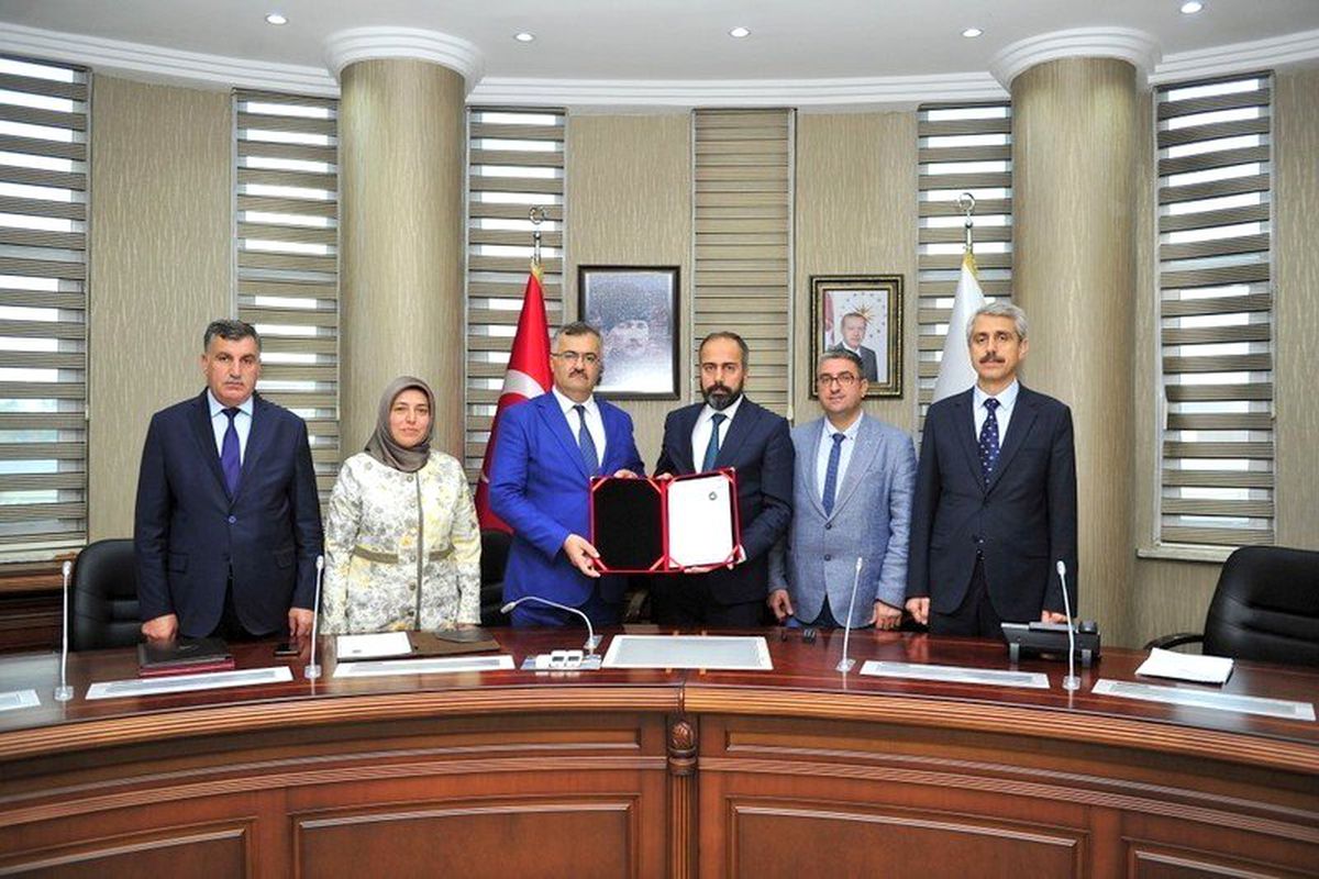 Van YYÜ ile Milli Eğitim Müdürlüğü arasında işbirliği protokolü
