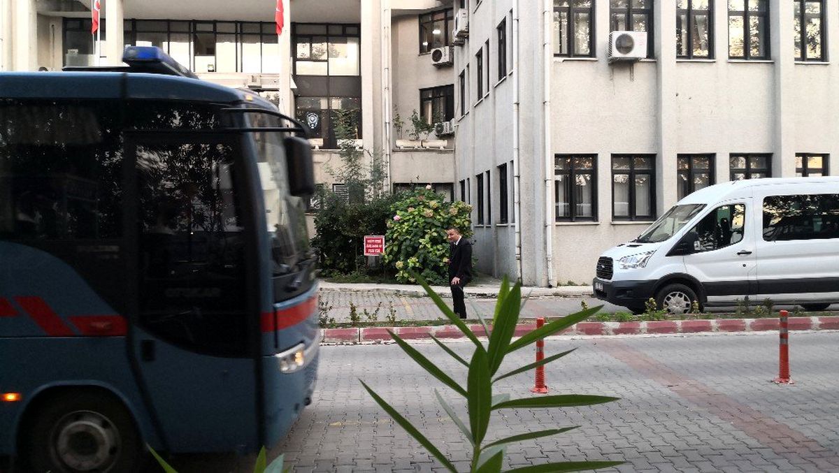 Adliye önünde saldırıya uğrayan muhabirin duruşması görüldü