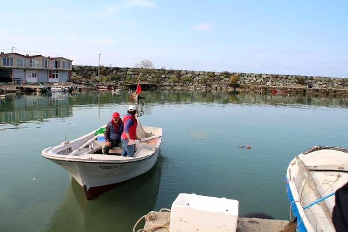 Balıkçı çift, 25 yıldır birlikte denize açılıyor