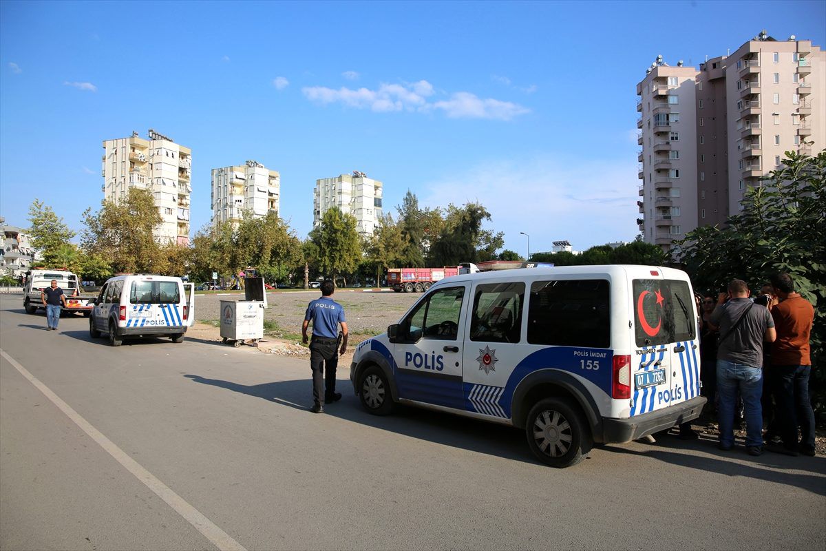 Çöpteki "kanlı kumaş" polisi harekete geçirdi