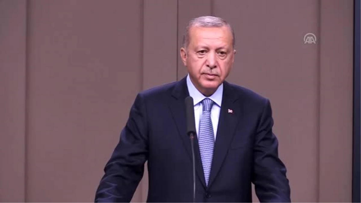 Cumhurbaşkanı Erdoğan, soruları cevapladı (1)