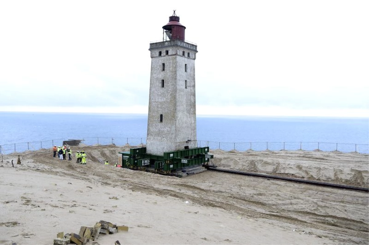 Danimarka\'da 120 yıllık deniz feneri karadan yürütülüyor