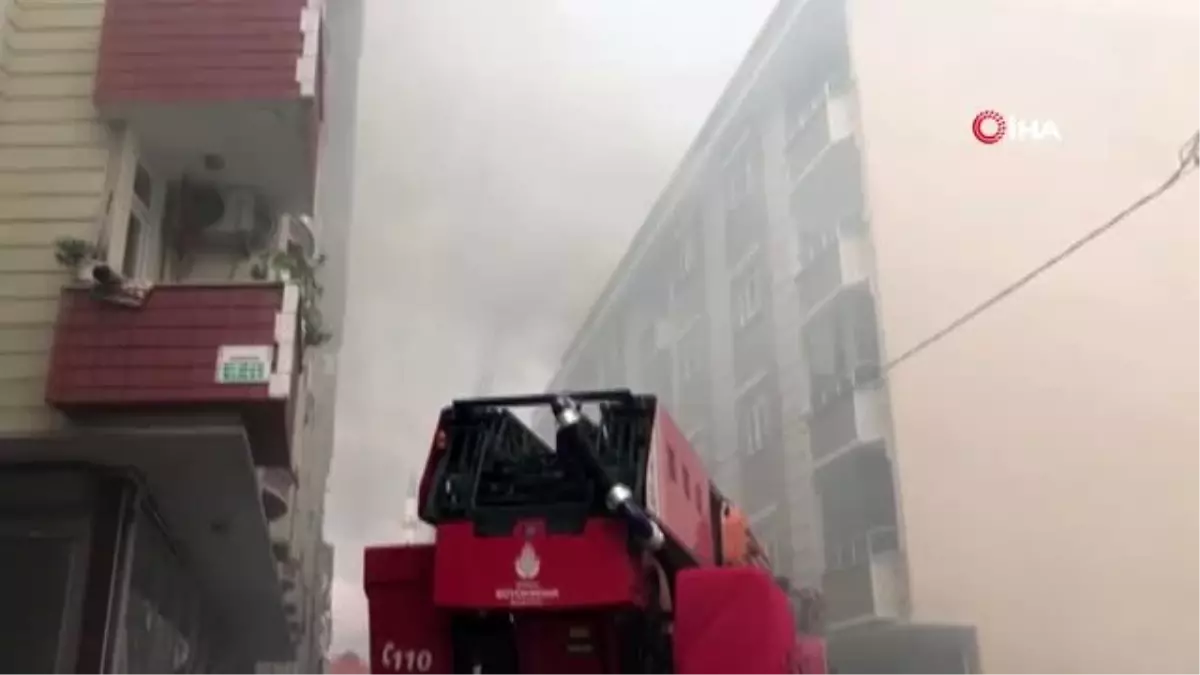 Esenyurtta çatı katında çıkan yangın nedeniyle panik yaşandı