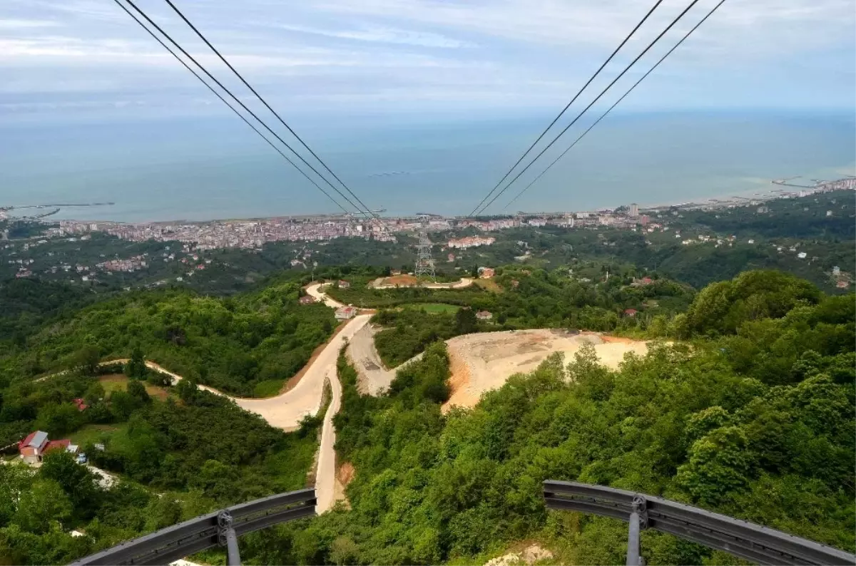 Karadeniz\'in en uzun teleferiğine ilgi giderek artıyor