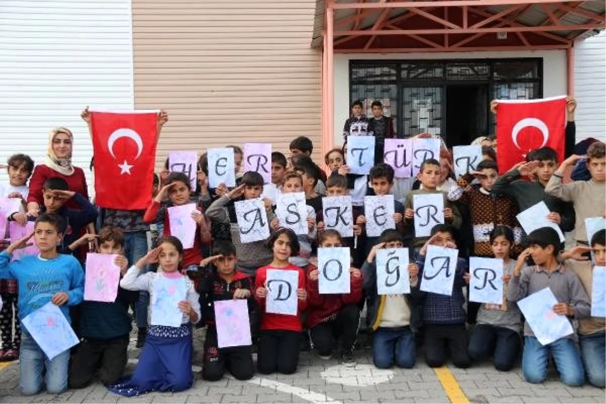 Köy çocuklarından Mehmetçiğe ebruli selam