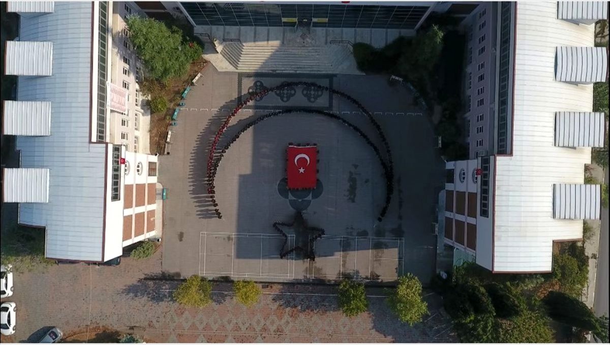 Lise öğrencilerinden Barış Pınarı Harekatı\'na destek