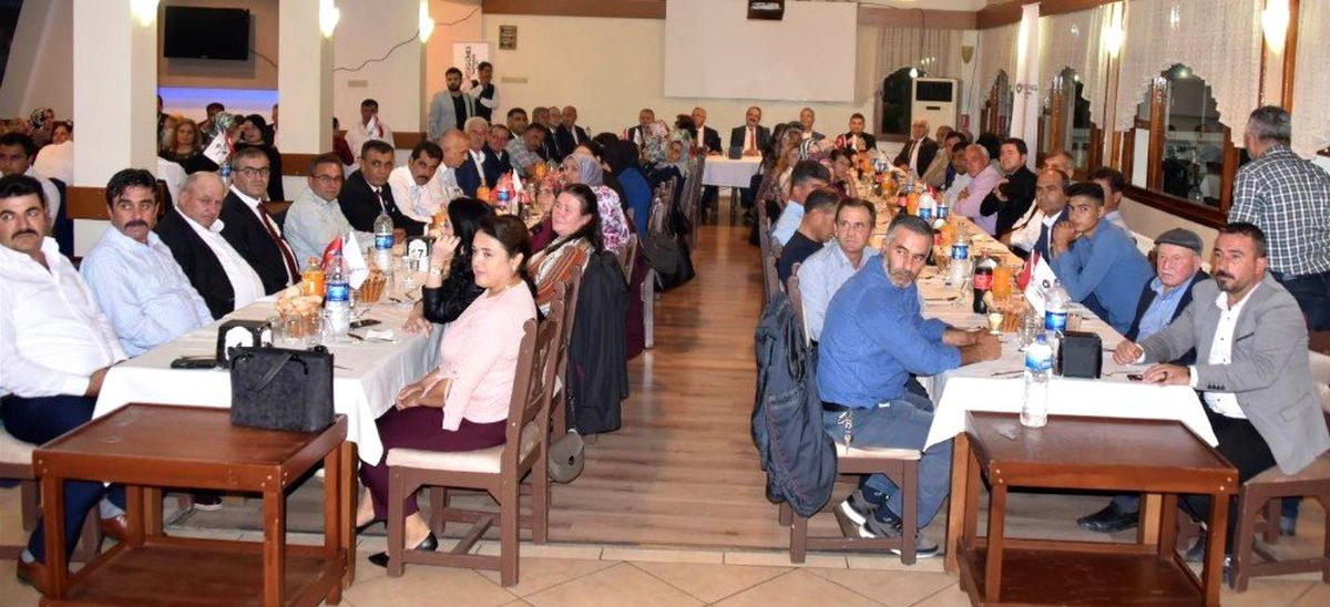 Muhtarlar ve protokol yemekte buluştu