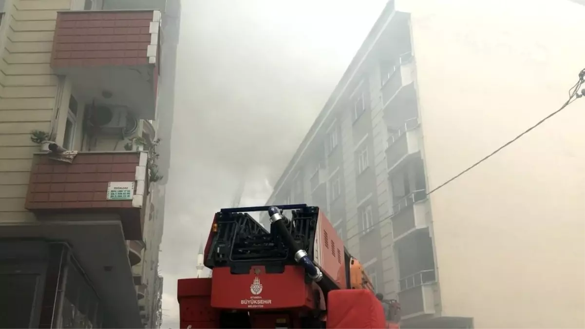 Yangında dumandan etkilen vatandaşlar hastaneye kaldırıldı