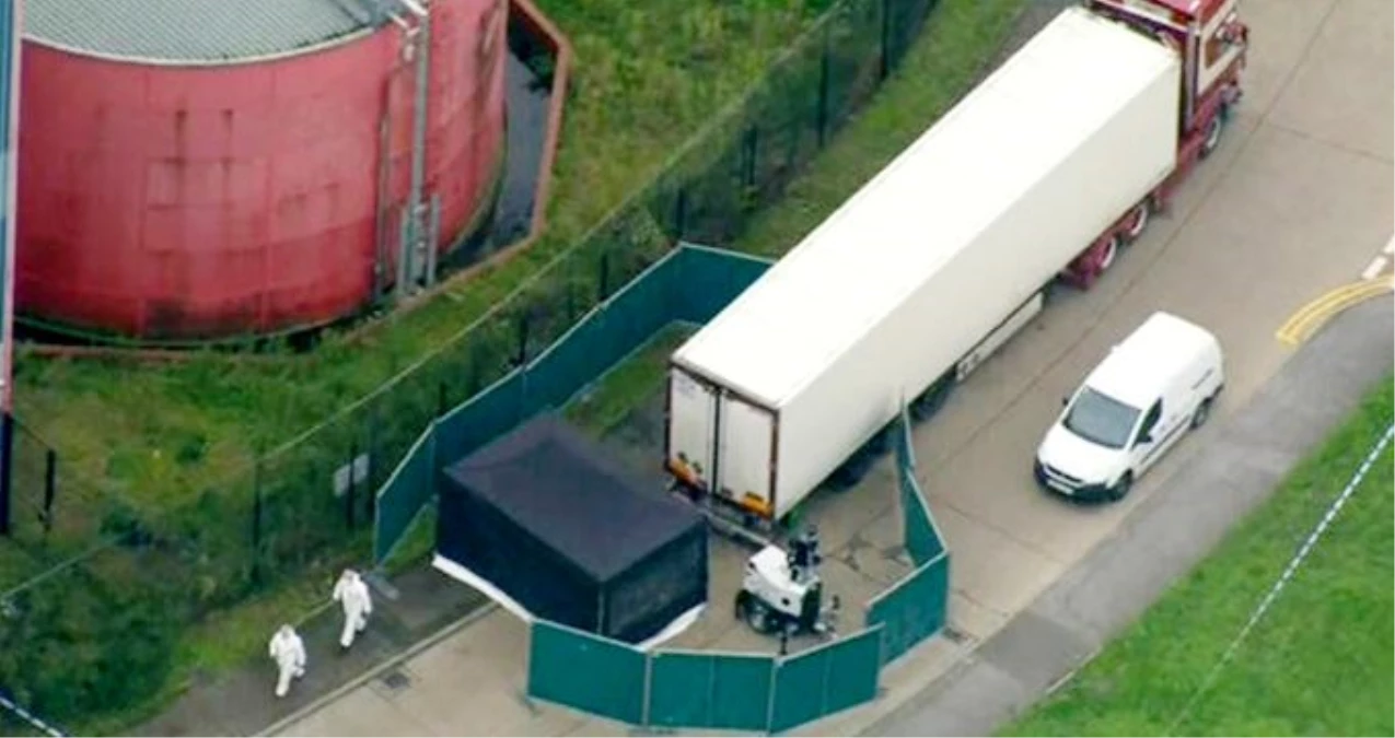 İngiltere\'de 39 cesedin bulunduğu kamyonun şoförü gözaltına alındı