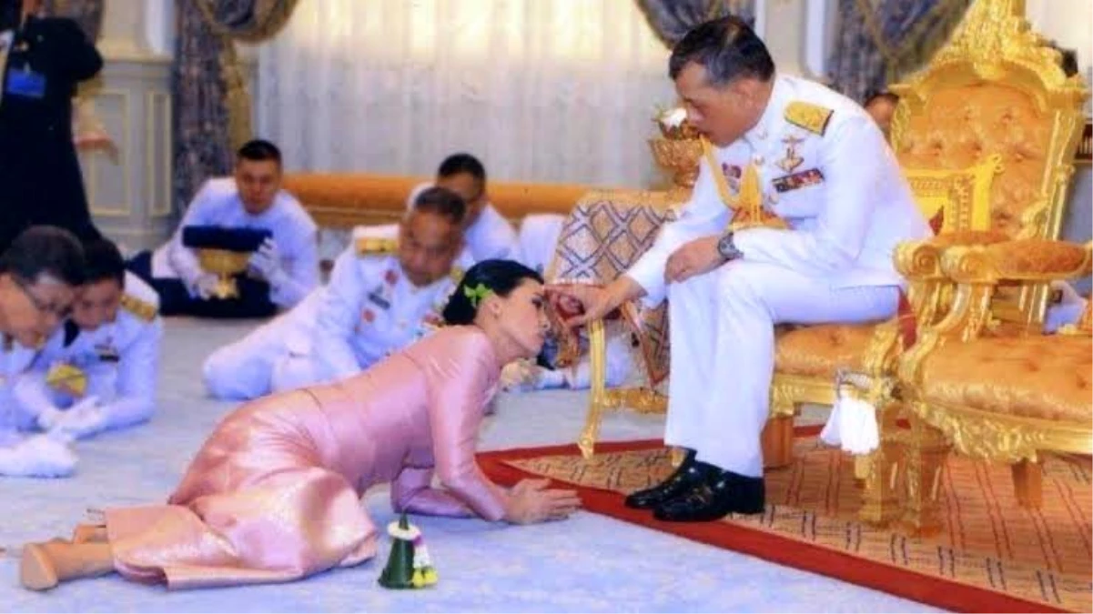 Tayland Kralı, \'metres\' unvanı verdiği sevgilisinin rütbesini elinden aldı
