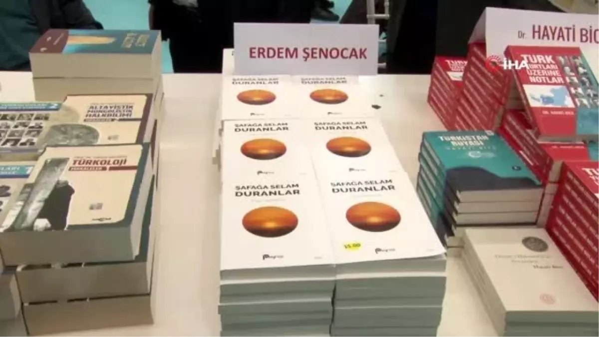 Ankara Kitap Fuarına ziyaretçi akını