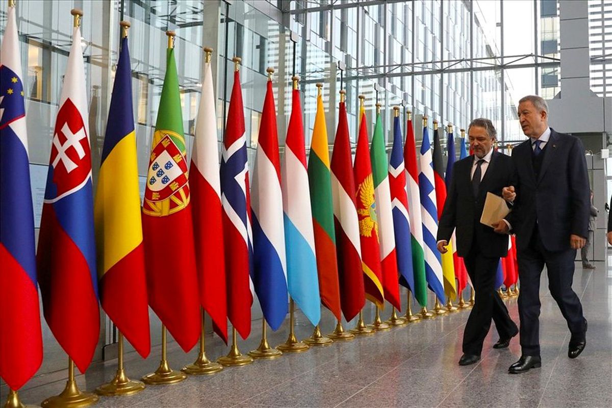 Bakan Akar, NATO Karargahında