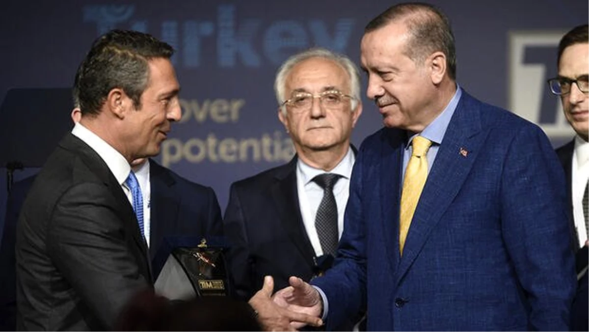 Fenerbahçe\'den Recep Tayyip Erdoğan\'a 25. yıl plaketi