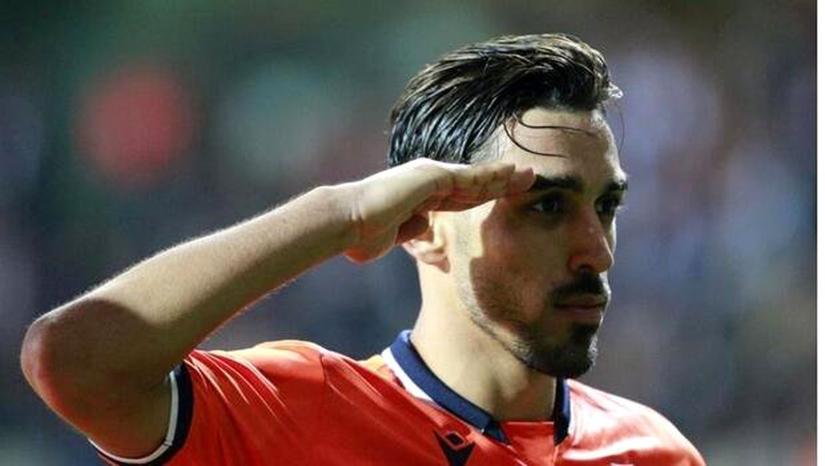 İrfan Can Kahveci: Daha çok asker selamı veririm!