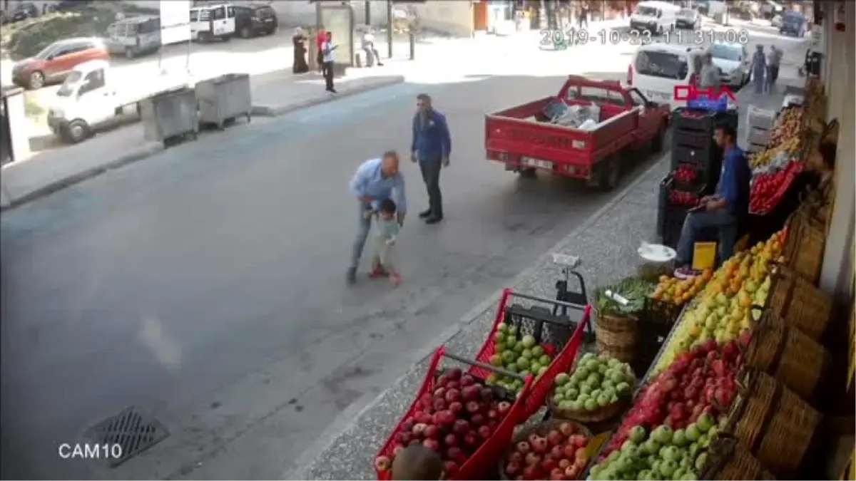 İzmir küçük çocuğu kurtaran kahraman esnaf, kızını da aynı şekilde kurtarmış