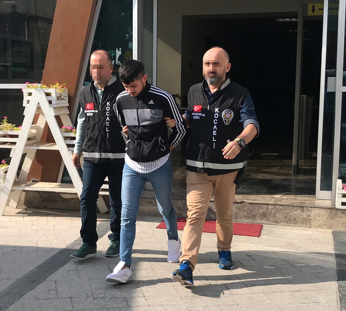 Kocaeli\'de aranan hükümlü yakalandı
