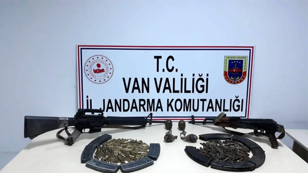 Van\'ın Gürpınar ilçesinde PKK\'ya ait silah ve mühimmat ele geçirildi
