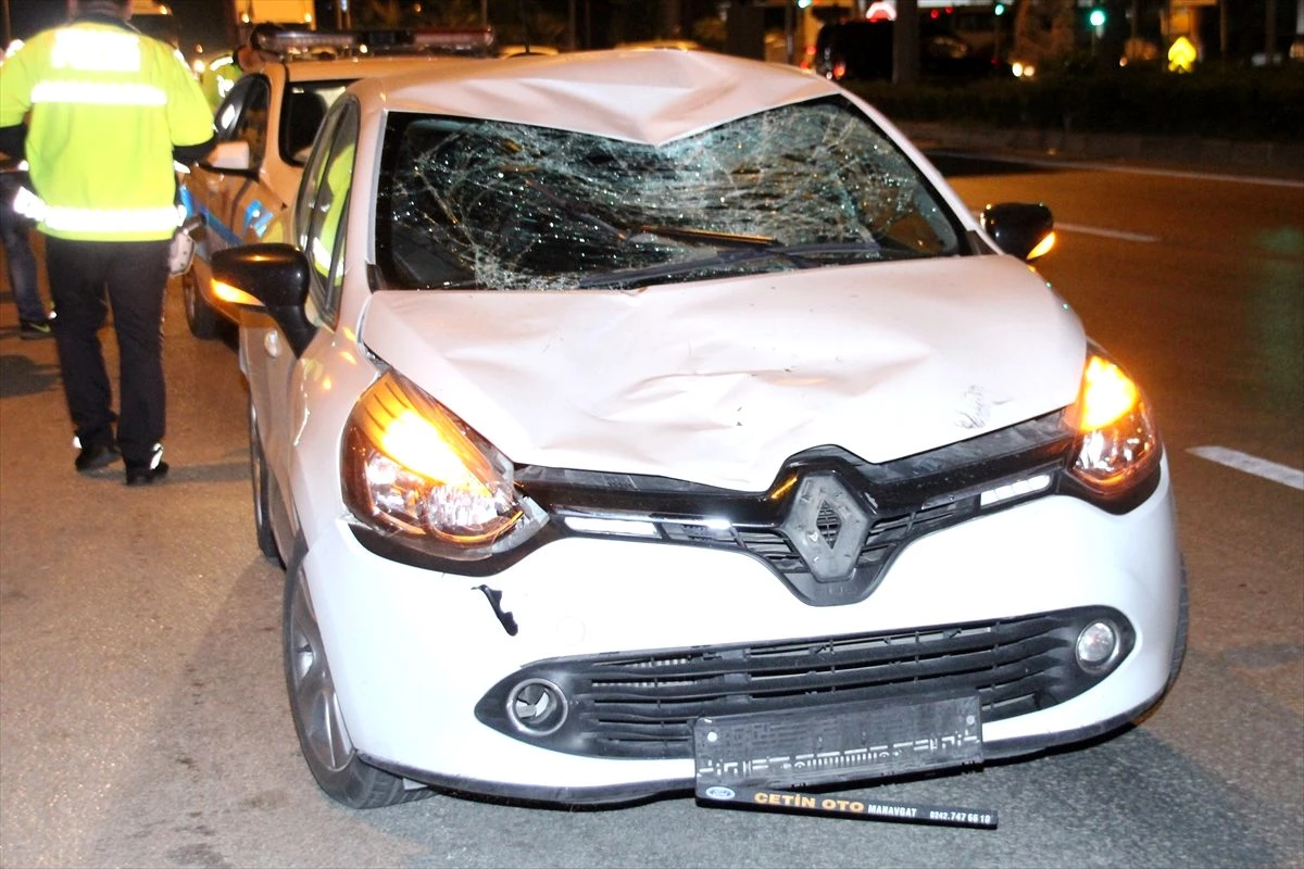 Antalya\'da otomobilin çarptığı bisikletli ağır yaralandı