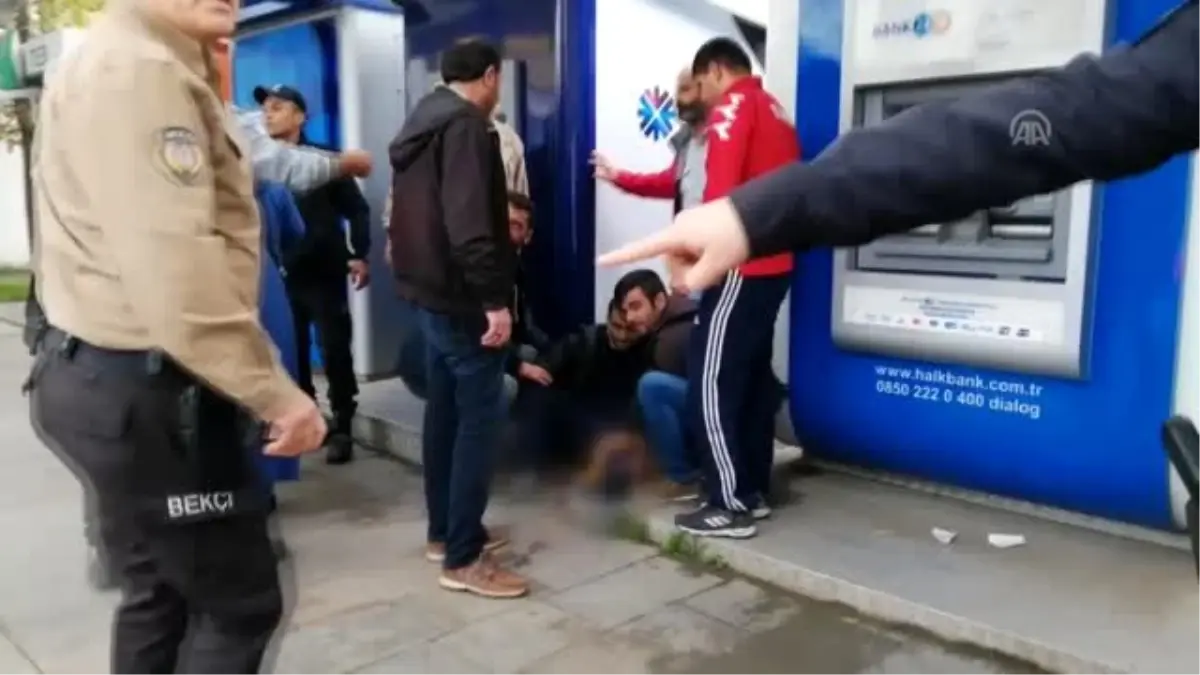 ATM önünde sıra beklerken silahlı saldırıya uğradı