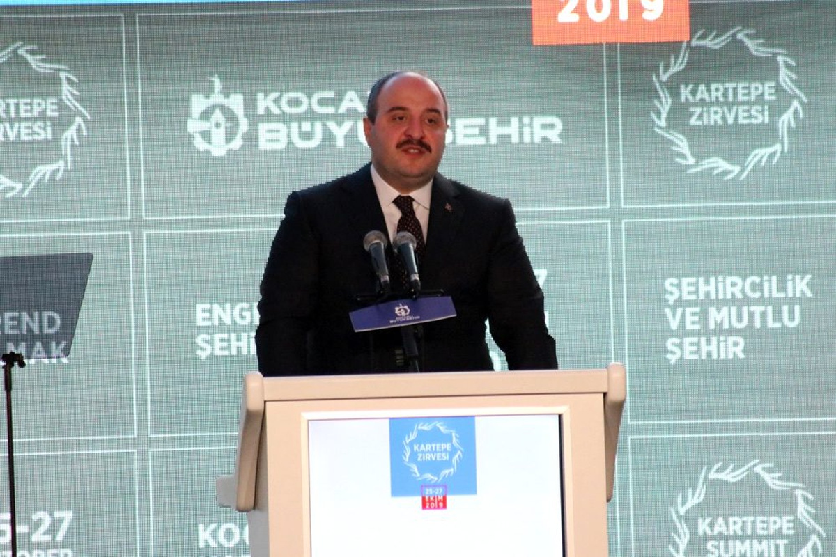 Bakan Varank\'tan teknolojiyi kötüleyen tanıtım filmine tepki