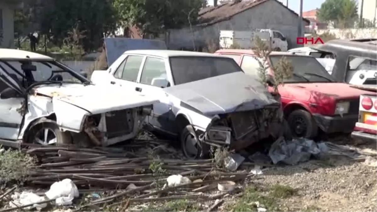 Bursa-yediemin otoparklarındaki sahipsiz araçlar, otoparkçıları isyan ettirdi