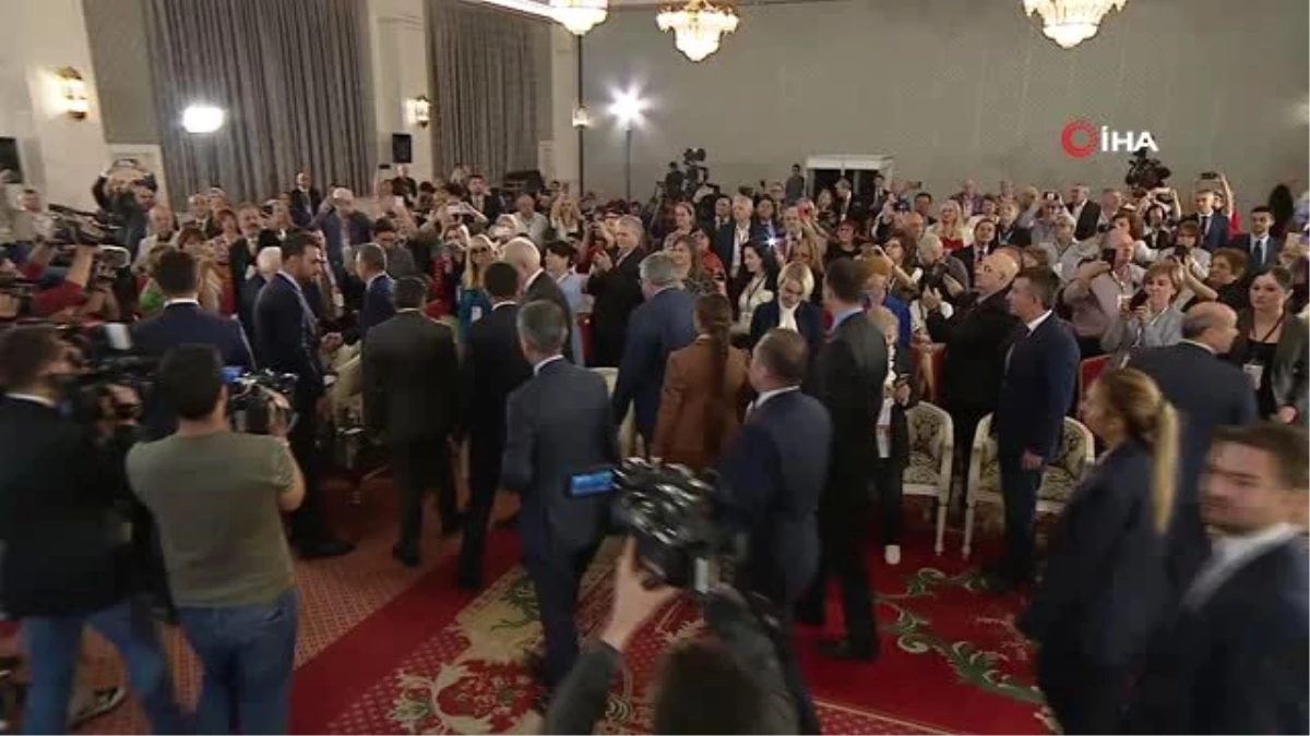Cumhurbaşkanı Yardımcısı Oktay Dünya Rus Medya Kongresinde konuştu