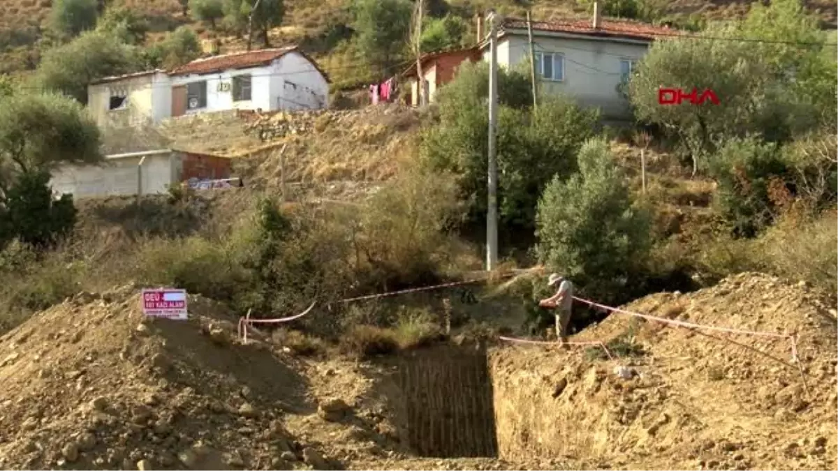 Manisa fayının geçmişini araştırmak için hendek açıldı