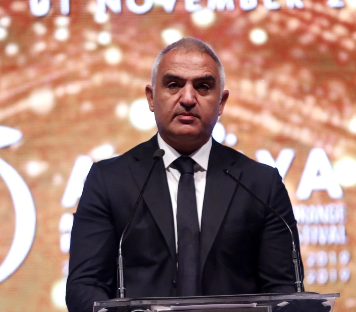 Bakan Ersoy: "Dizi ve filmlerimizden 350 milyon dolarlık ihracata ulaşıldı"
