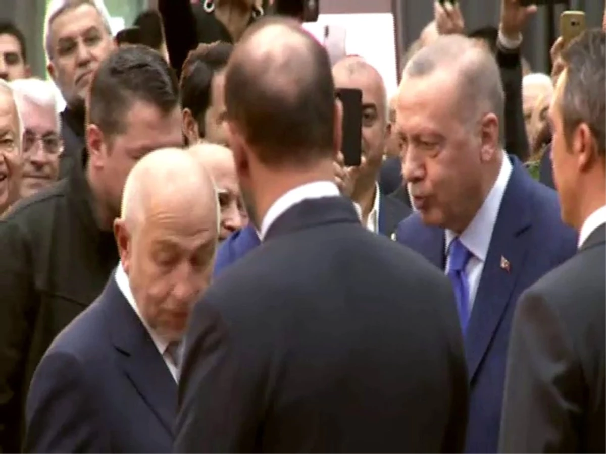 Cumhurbaşkanı Erdoğan, Fenerbahçe Divan Kurulu\'na geldi