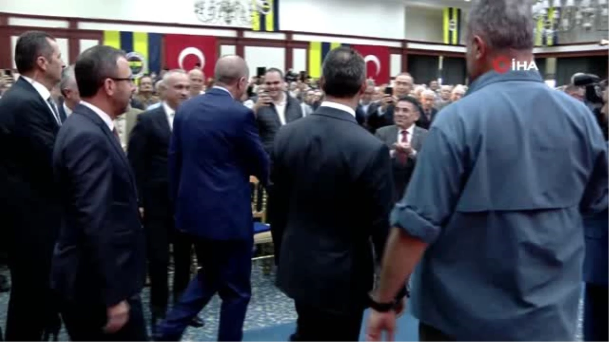 Cumhurbaşkanı Erdoğan, Fenerbahçe Divan Kurulu\'na geldi