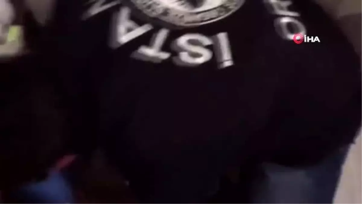 Minibüsçülerle korsan taksici kavgasına karışan şahıslara operasyon kamerada