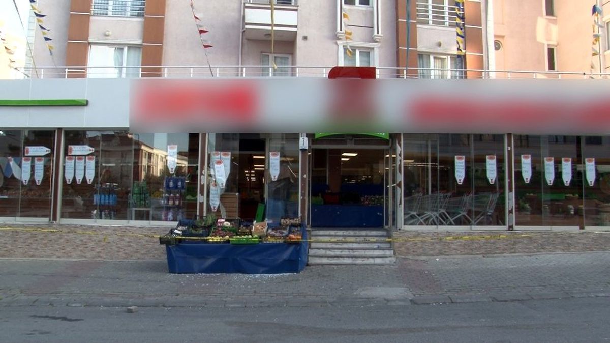 Husumetli şahıslar iş yerinde dehşeti yaşattı