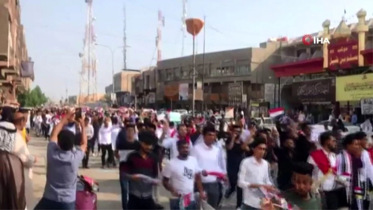 Irak\'ta öğrenciler hükümetin çağrısına rağmen sokaklarda